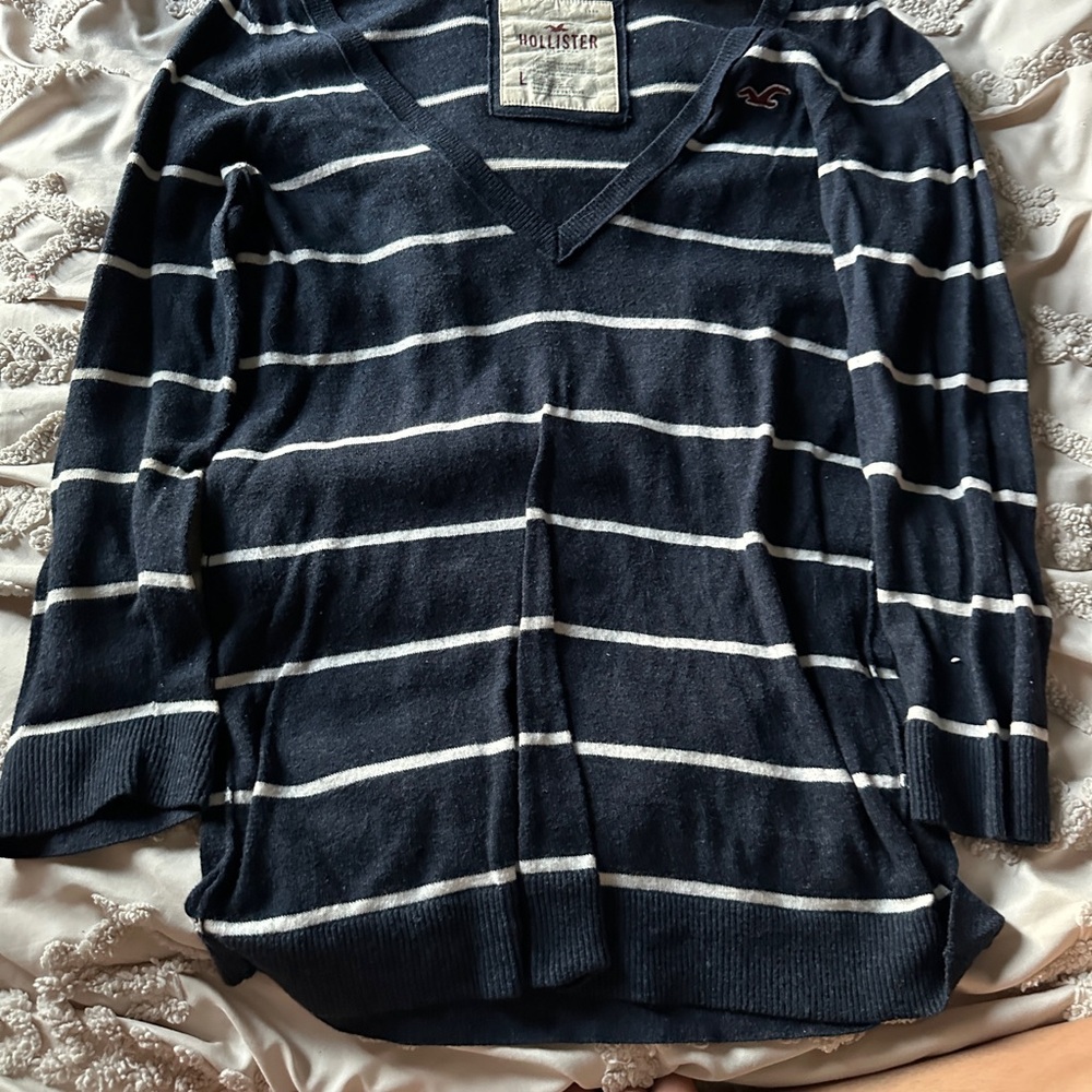 Hollister Dark Blue and White V-Neck Sweater